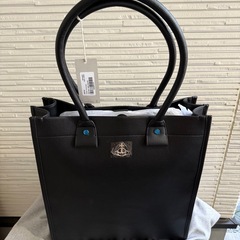 Vivienne Westwoodトートバッグの画像