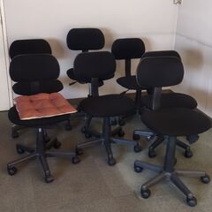 オフィス 椅子 上下しますの画像