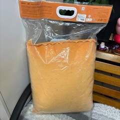 ラブブ　クッションの画像