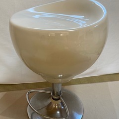 ホワイト　バースツール 【高さ調整可能】の画像