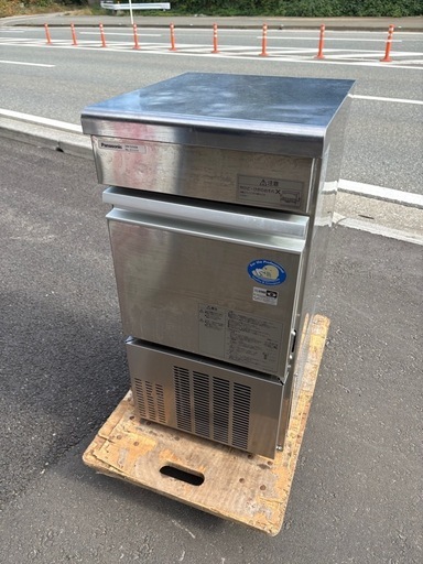 中古品 パナソニック製氷機 SIM-S2500B 2018年 395ｘ450ｘ800ｍｍ アイスキューブメーカー 動作問題なし 厨房