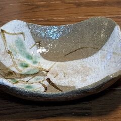 蕪絵の陶器の四角形の皿(器)1つの画像