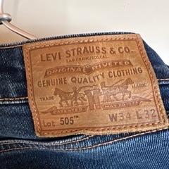 Levi's 505 502ダークブルー ストレートジーンズ W34 L32の画像