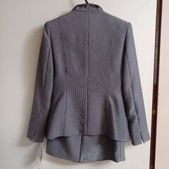 ジャケット　スカート　スラックス　レディーススーツ　7号の画像