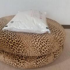 ヒョウ柄大型円形クッション 2個セットの画像