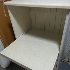 【超美品】レンジ台　ニトリ　リズバレーの画像