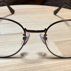 伊達メガネの画像