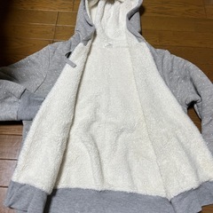 冬物レディース　もこもこパーカーの画像