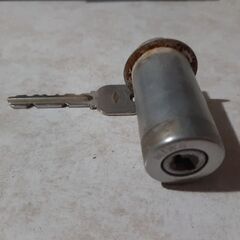 博多区　MIWA  75PM 玄関鍵　中古シリンダー　500円の画像