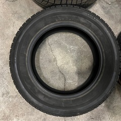 バリ山🔸ブリヂストン VRX ブリザック 205/60R16 ノア ボクシー ステップワゴン セレナ 等に　スタッドレスタイヤの画像