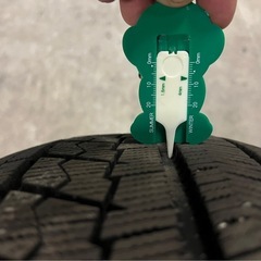 バリ山🔸ブリヂストン VRX ブリザック 205/60R16 ノア ボクシー ステップワゴン セレナ 等に　スタッドレスタイヤの画像