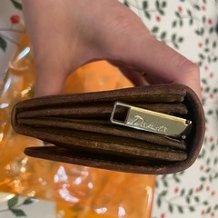 ダコタ財布
の画像