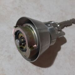 博多区　MIWA LA 玄関鍵　中古シリンダー　900円の画像