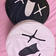 ろふまおクッション白黒2個セットの画像