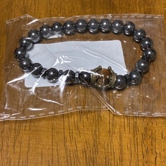 【新品未使用未開封】ヘマタイト鉱石ビーズブレスレットの画像