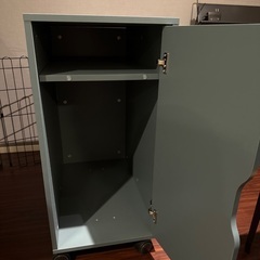 IKEA キャスター付きキャビネットの画像