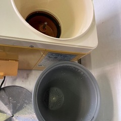 餅つき機 AFC-154】中古品 動作確認済み 東芝もちつき機 もちっ子 イエローの画像