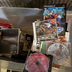 漫画、ゲーム等まとめて60冊程度の画像