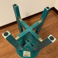 ボタン型 スツール ボットーネの画像