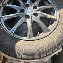 【スタッドレスタイヤ4本ホイール付き】　プリウス　グッドイヤー　の画像