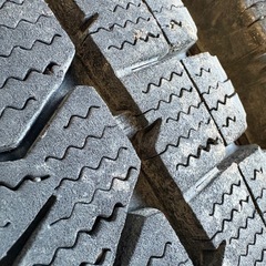 195/80/15LT冬ブリジストンの画像