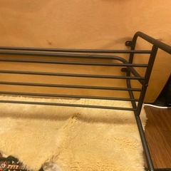 木目テーブルの画像