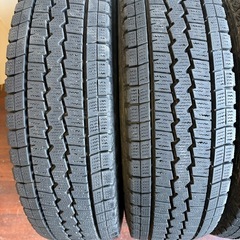 195/80/15LT冬ダンロップの画像