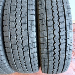 195/80/15LT冬ダンロップの画像