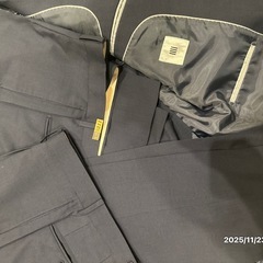 メンズ スーツ ジャケット ネイビー ビジネス　パンツ2本の画像
