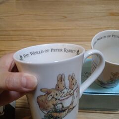 ピーターラビット☆ペアマグカップの画像
