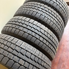 イボ付き❗️205/55/16冬ダンロップの画像