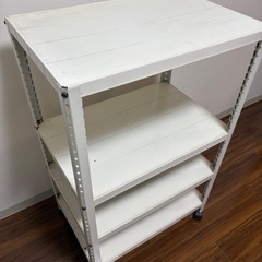 タイヤ付き収納棚の画像