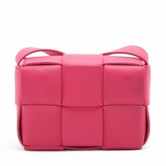 新品同様 ボッテガヴェネタ マキシイントレチャート キャンディ カセット レザー ショルダーバッグ ピンクの画像