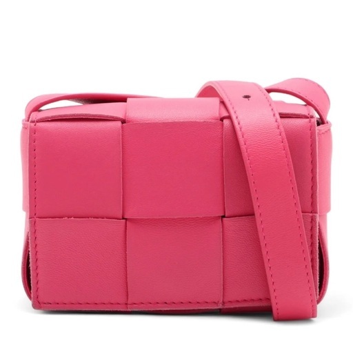 新品同様 ボッテガヴェネタ マキシイントレチャート キャンディ