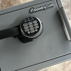セントリー金庫　テンキーの画像