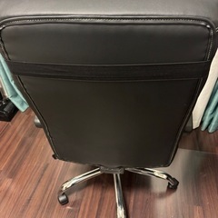 ニトリ　オフィスチェア　フットレスト付きの画像