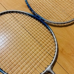 バドミントンラケットの画像