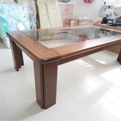 ◆オーク調ローテーブル　ガラス入りの画像