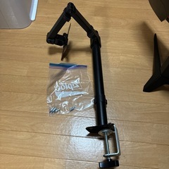 KTC 27インチ 湾曲ゲーミングモニター WQHD (2560x1440) 180Hz 1ms(MPRT) 1500R 5000:1コントラスト比 HDR10 sRGB132%/DCI-P3 104%/Adobe RGB112%色域ボリューム ΔE<2 VAパネル AdaptiveSync対応 PS5対応 HDMI2.0×2 DP1.4×2 VESA チルト調整可能H27S17の画像