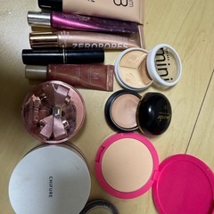 化粧品まとめ売りの画像
