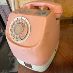 ピンク電話機(オブジェ)の画像