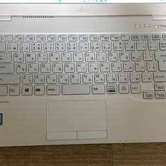 7085★富士通FUJITSU製13.3インチ軽量ノートPC　 LIFEBOOK UH75/B3　FMVU7B3WDD★8世代Core i7★SSD 128GB★WIFI★Win11 ★Office 2021の画像
