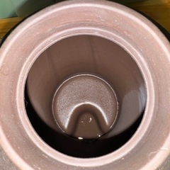 焼酎サーバー（陶器製／蛇口付き／木製スタンド付き）の画像