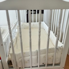 スリーピー　ベビーベッド　ホワイトの画像