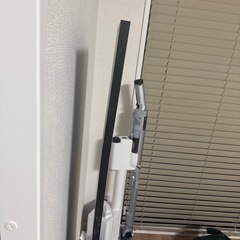 Dyson掃除機スタンドの画像