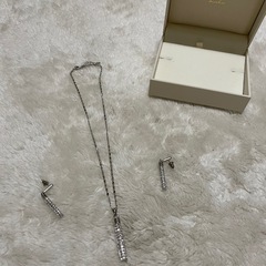jewelis［ジュエリス］ネックレス・ピアスセットの画像