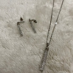 jewelis［ジュエリス］ネックレス・ピアスセットの画像
