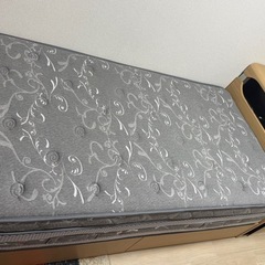 シングルベッドフレーム（マットレス無し）の画像