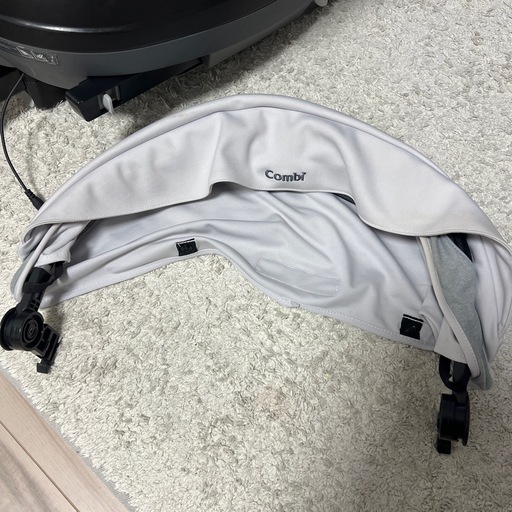 Combi チャイルドシート　ISOFIX クルムーヴスマート