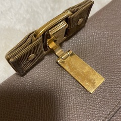 フェラガモ　財布の画像